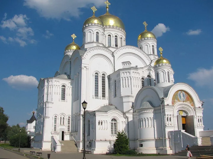 Seraphim-Diveyevo convent, July 2010: pilgrims' photo 1