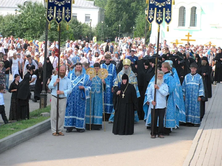 Seraphim-Diveyevo convent, July 2010: pilgrims' photo 4