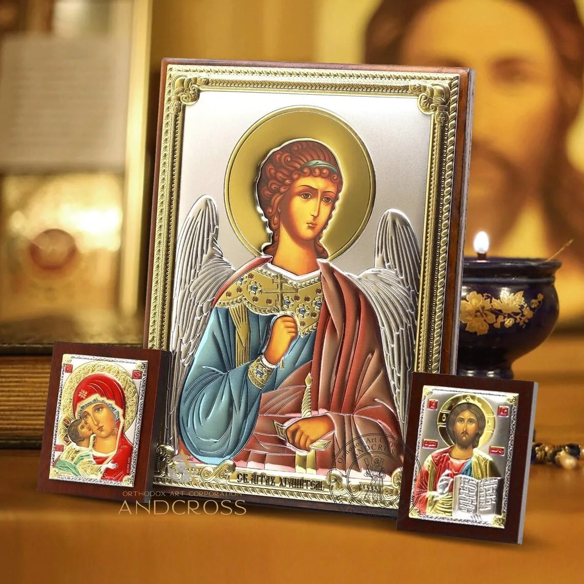 Set with a silver-plated Guardian Angel icon and two small icons in a gift box