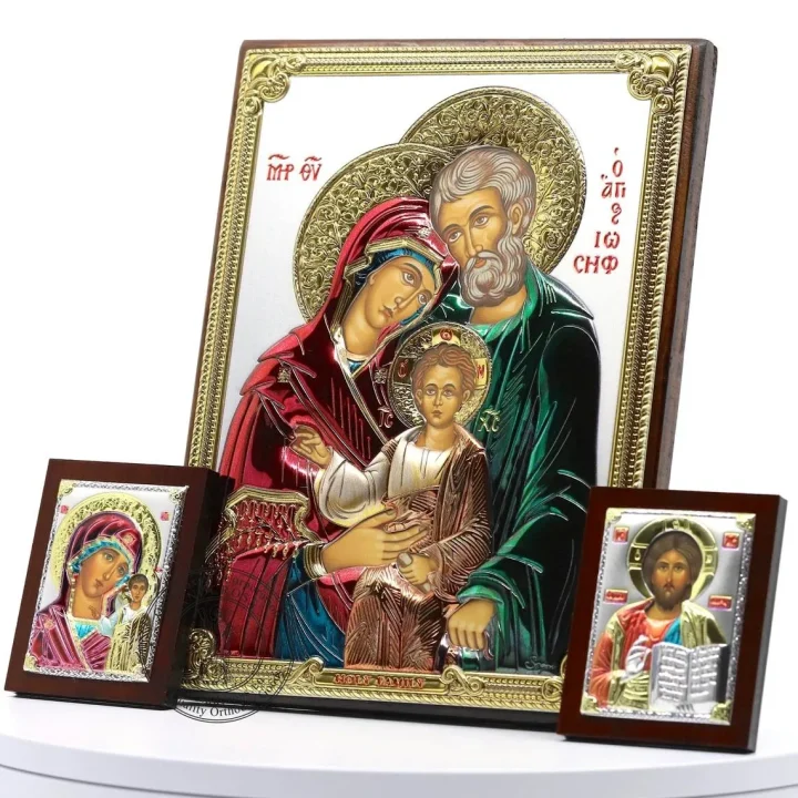 Set with a silver-plated Holy Family icon and two small icons in a gift box