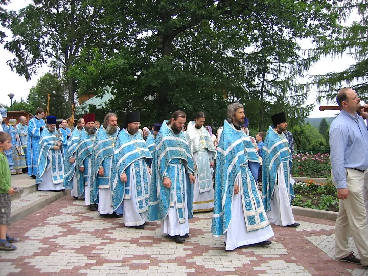 Pühtitsa convent, July 2011: pilgrims' photo 3