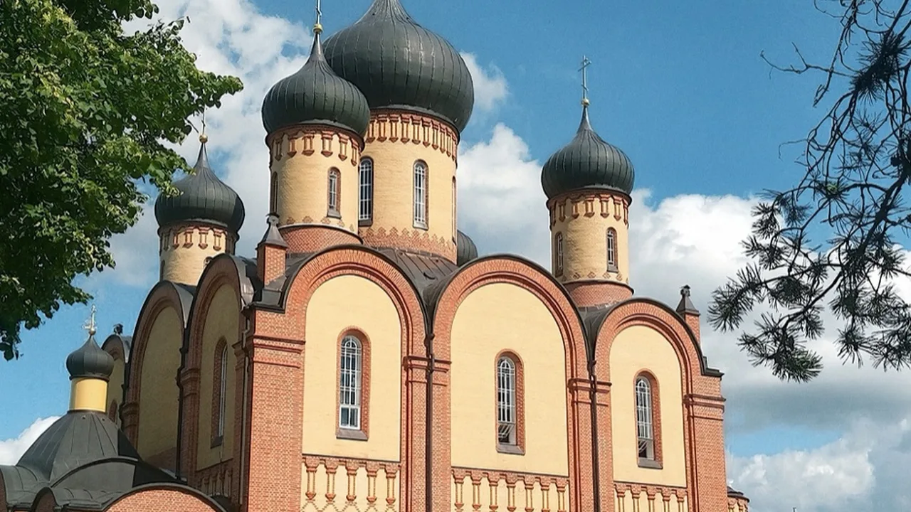 Пюхтицкий Успенский монастырь в Куремяэ