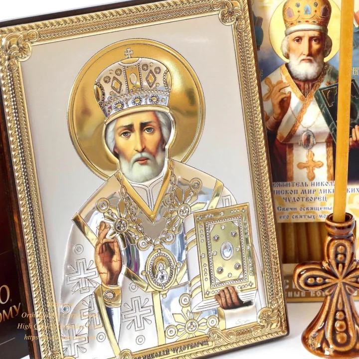 Gift set with a silver-plated St Nicholas icon and wax candles